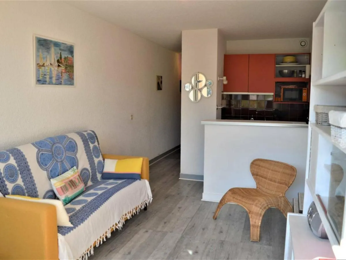 Studio Cabine Avec Terrasse Et Parking - Proche Centre Et Plages A Cavalaire-Sur-Mer - Fr-1-226B-31