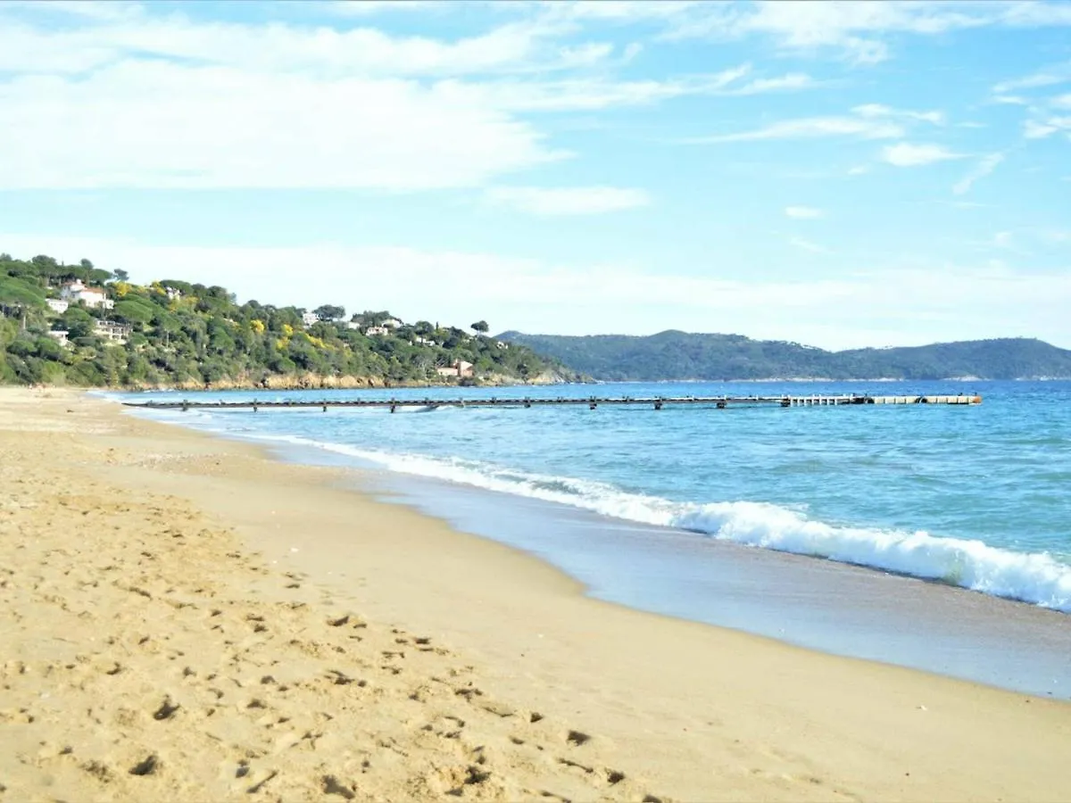 Apartment Studio Cabine Avec Terrasse Et Parking - Proche Centre Et Plages A Cavalaire-Sur-Mer - Fr-1-226B-31