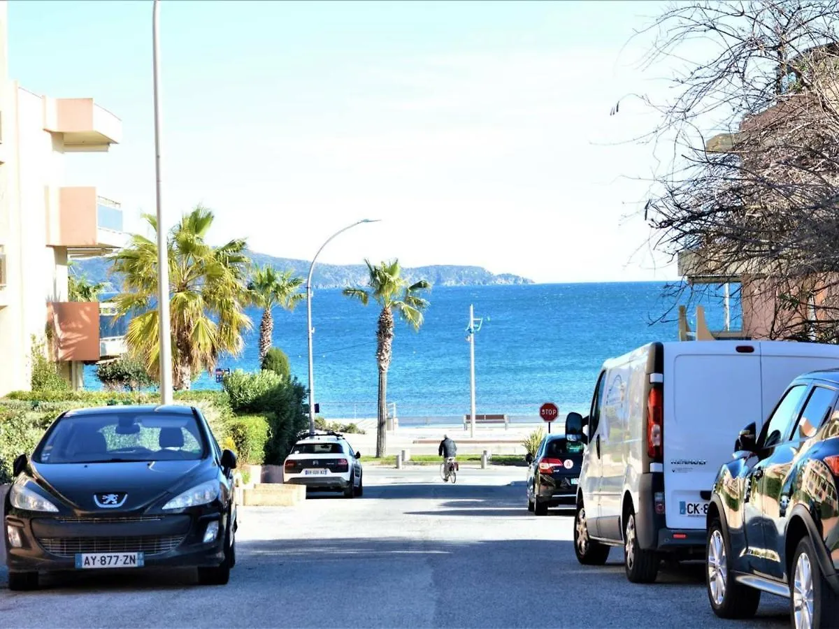 Studio Cabine Avec Terrasse Et Parking - Proche Centre Et Plages A Cavalaire-Sur-Mer - Fr-1-226B-31 0*,